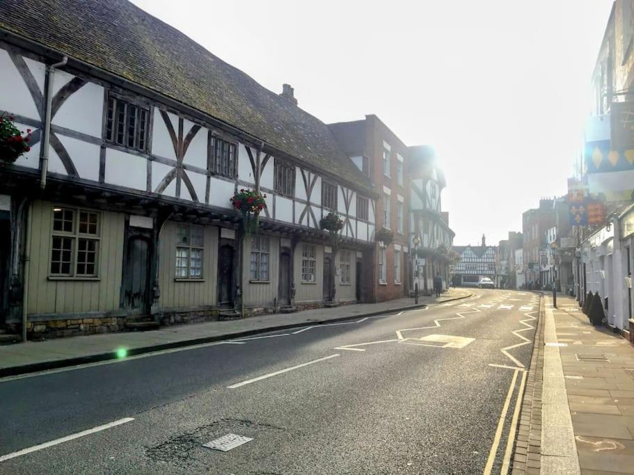 Tudor Cottage - Hidden Treasure تِوْكيسبوري المظهر الخارجي الصورة